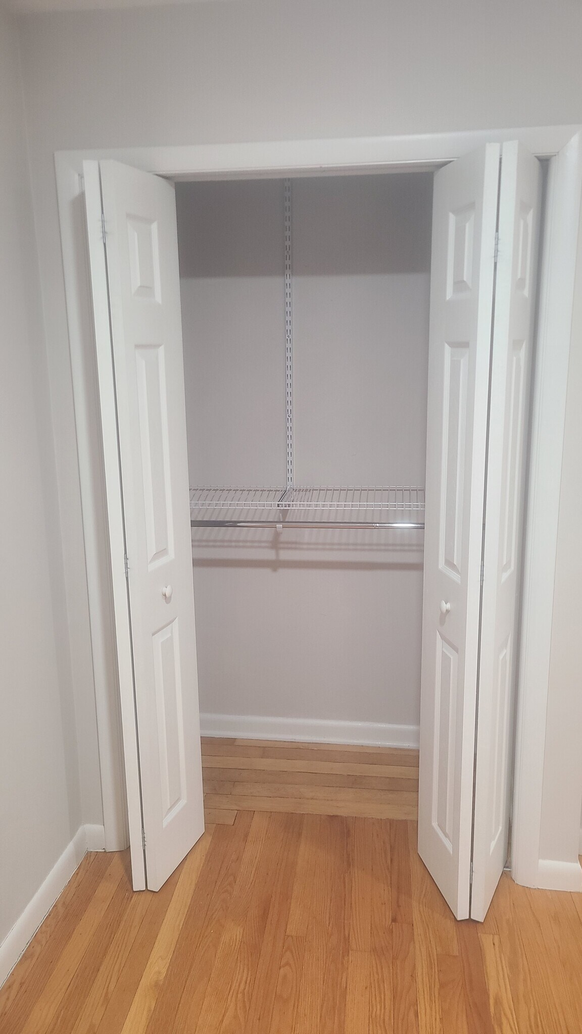 Building Photo - 71 Park Ave