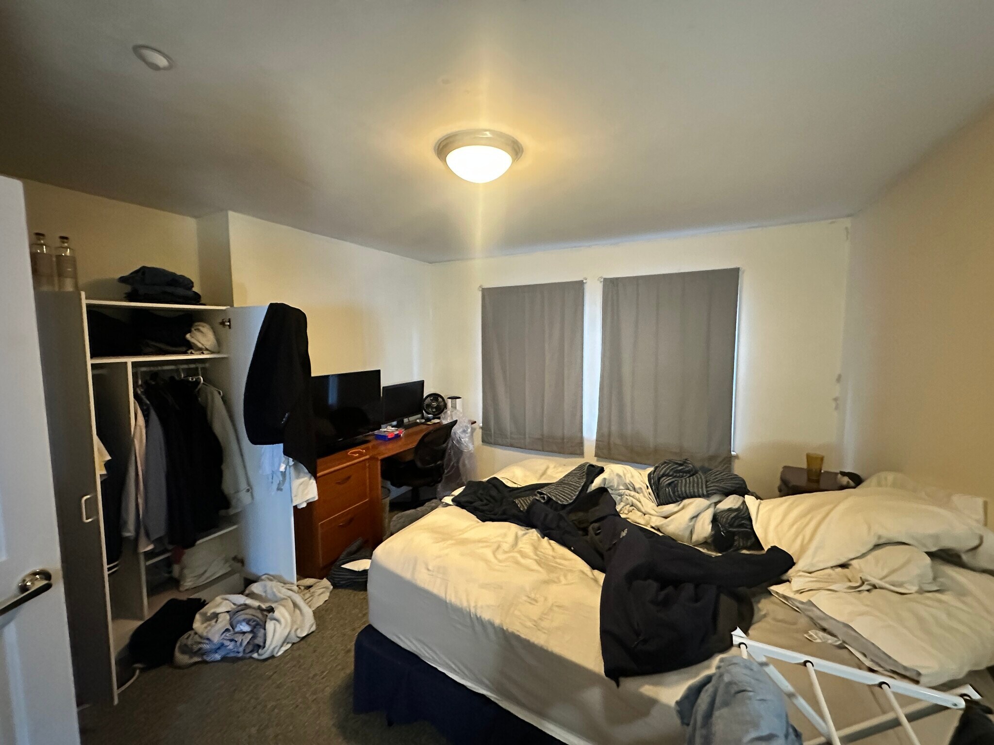 Building Photo - 64 Hillside St