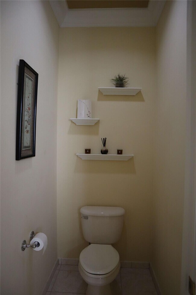 Building Photo - 6810 Fabiano Cir