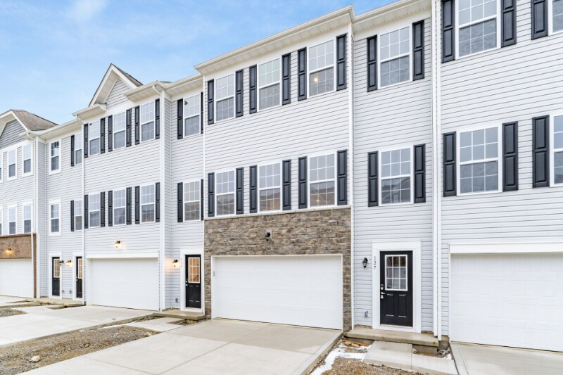 Building Photo - 129 Dusky Willow Dr