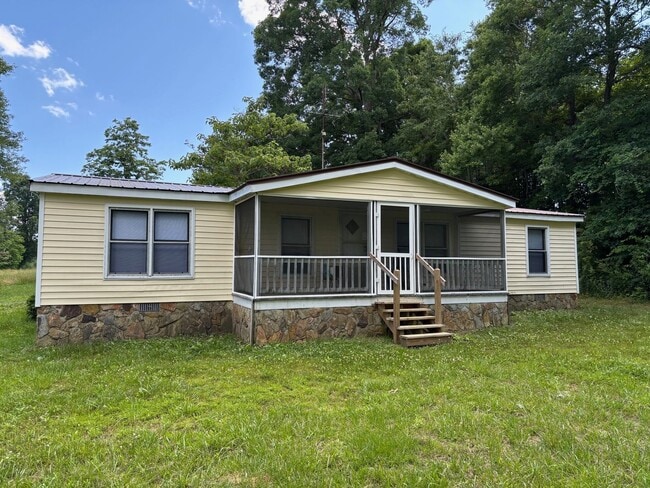 Primary Photo - 3 BED, 2 BATH HOME ON PISGAH COVERED BRIDG...