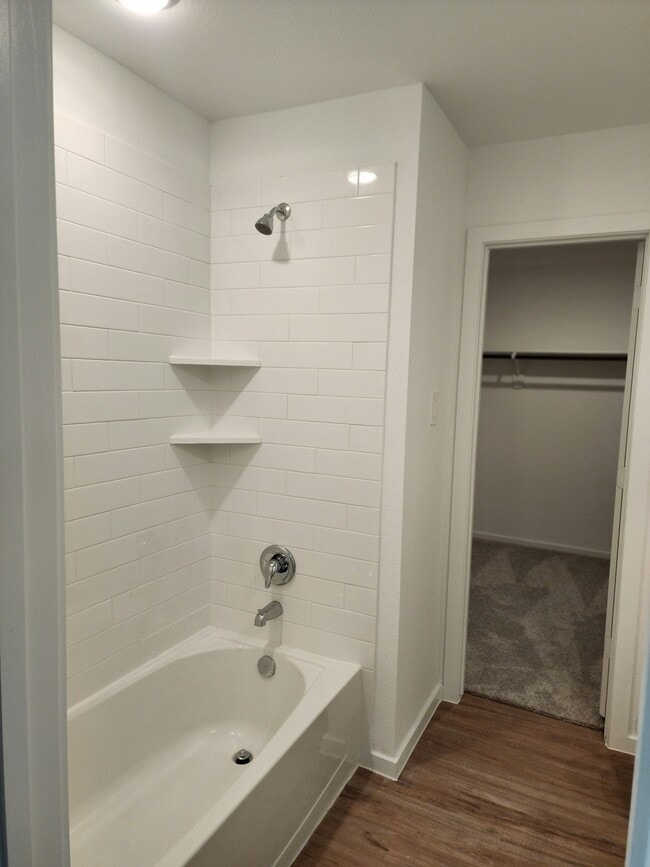 Building Photo - 22463 Douglas Ct