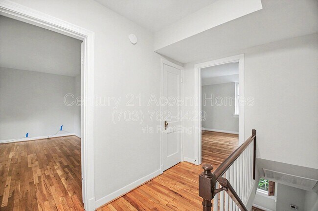 Building Photo - 1510 S Edgewood St