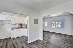 Building Photo - 1624 NE 109th St