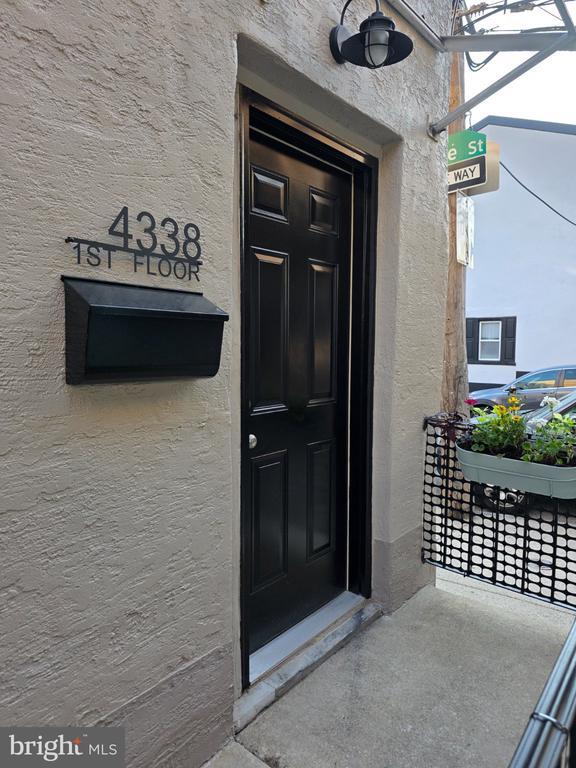 Building Photo - 4338 Cresson St