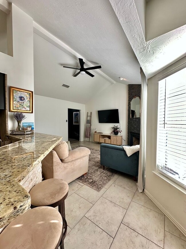 Building Photo - COMING SEPTEMBER 2025 - Updated 3 Bedroom ...