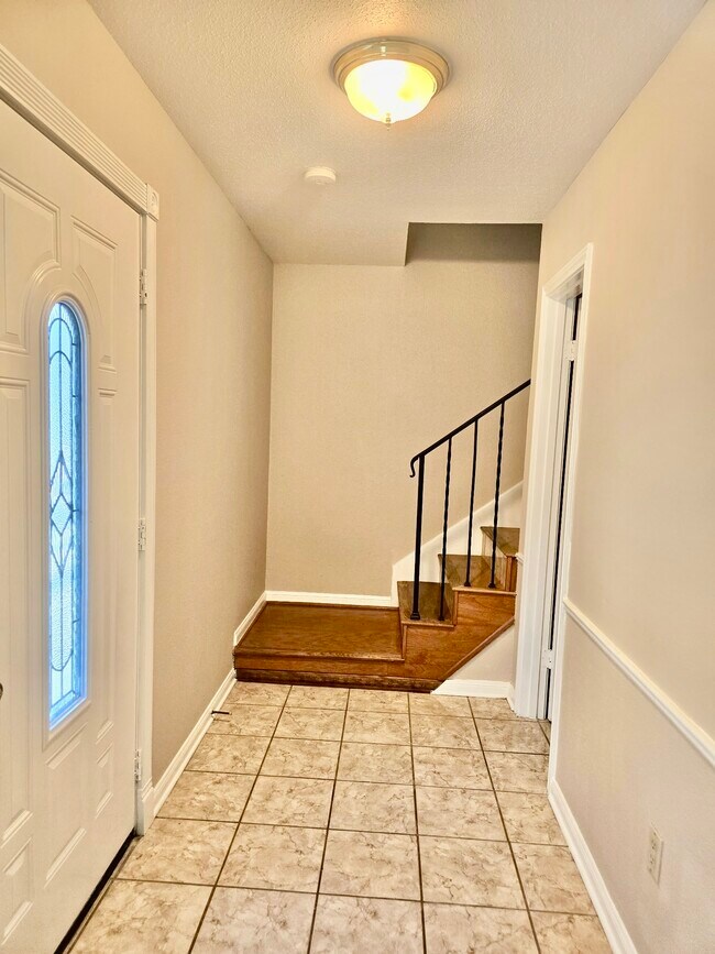 Building Photo - 5510 Deep Forest Dr