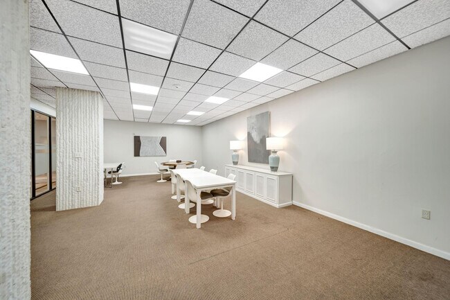 Building Photo - 1360 S Ocean Blvd