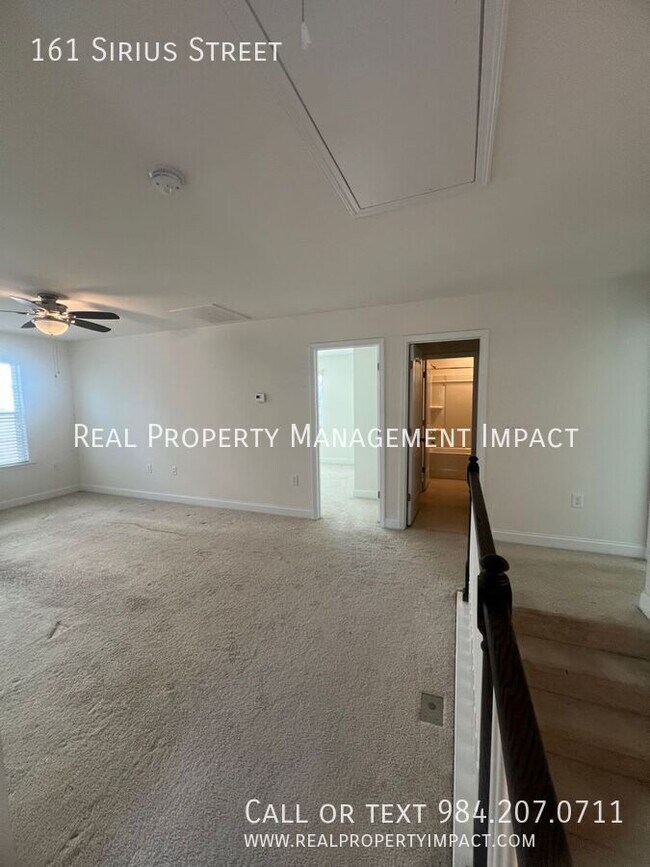 Building Photo - 161 Sirius St