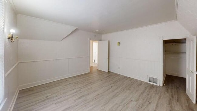 Building Photo - 1204 2nd St NW