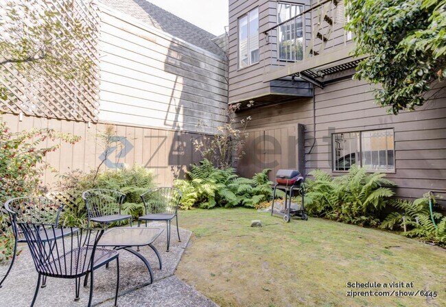 Building Photo - 650 Presidio Ave