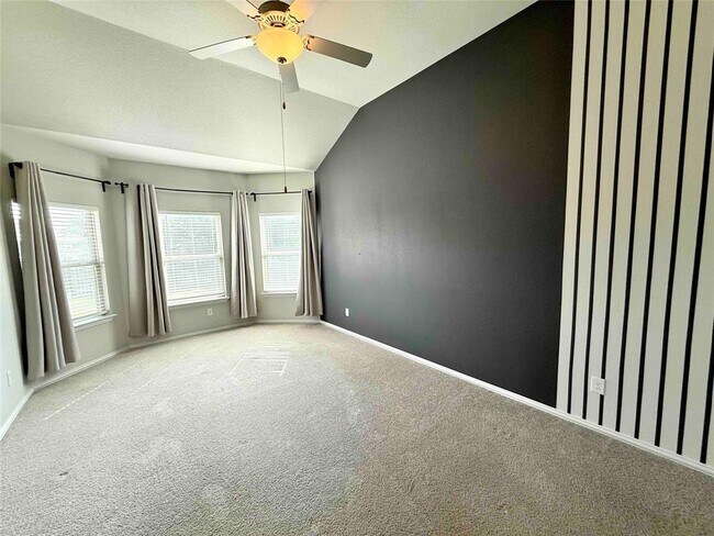 Building Photo - 301 Bright Star Ln
