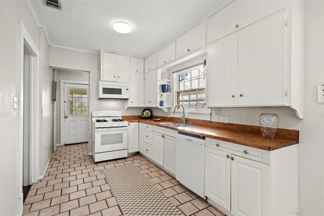 Building Photo - 1310 W Morton St