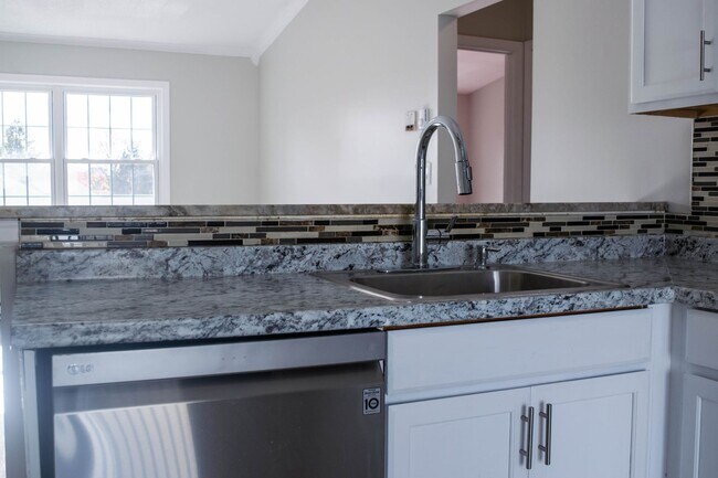 Building Photo - 89 Coleman St