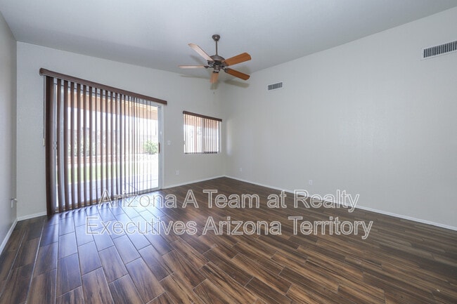Building Photo - 8070 N Wild Aster Way