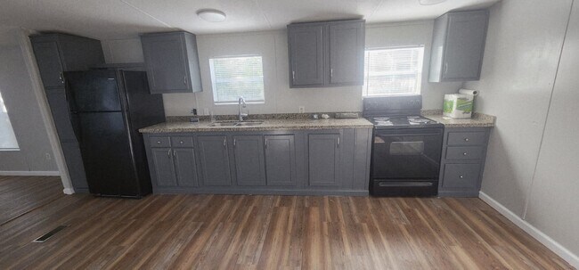 Building Photo - 405 Battlebell Rd