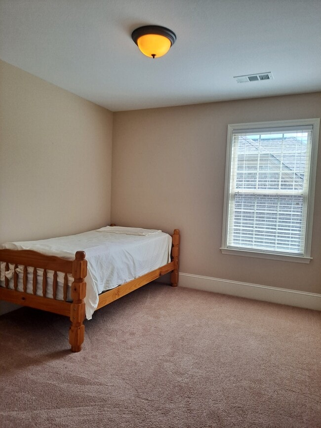 Building Photo - 12170 Inglecrest Ln