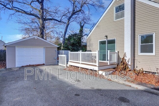 Building Photo - 25 Thorney Ave