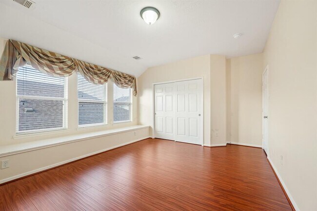 Building Photo - 8911 Cedar Mound Ln
