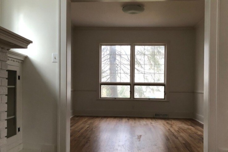 Building Photo - 709 Woodland Ave