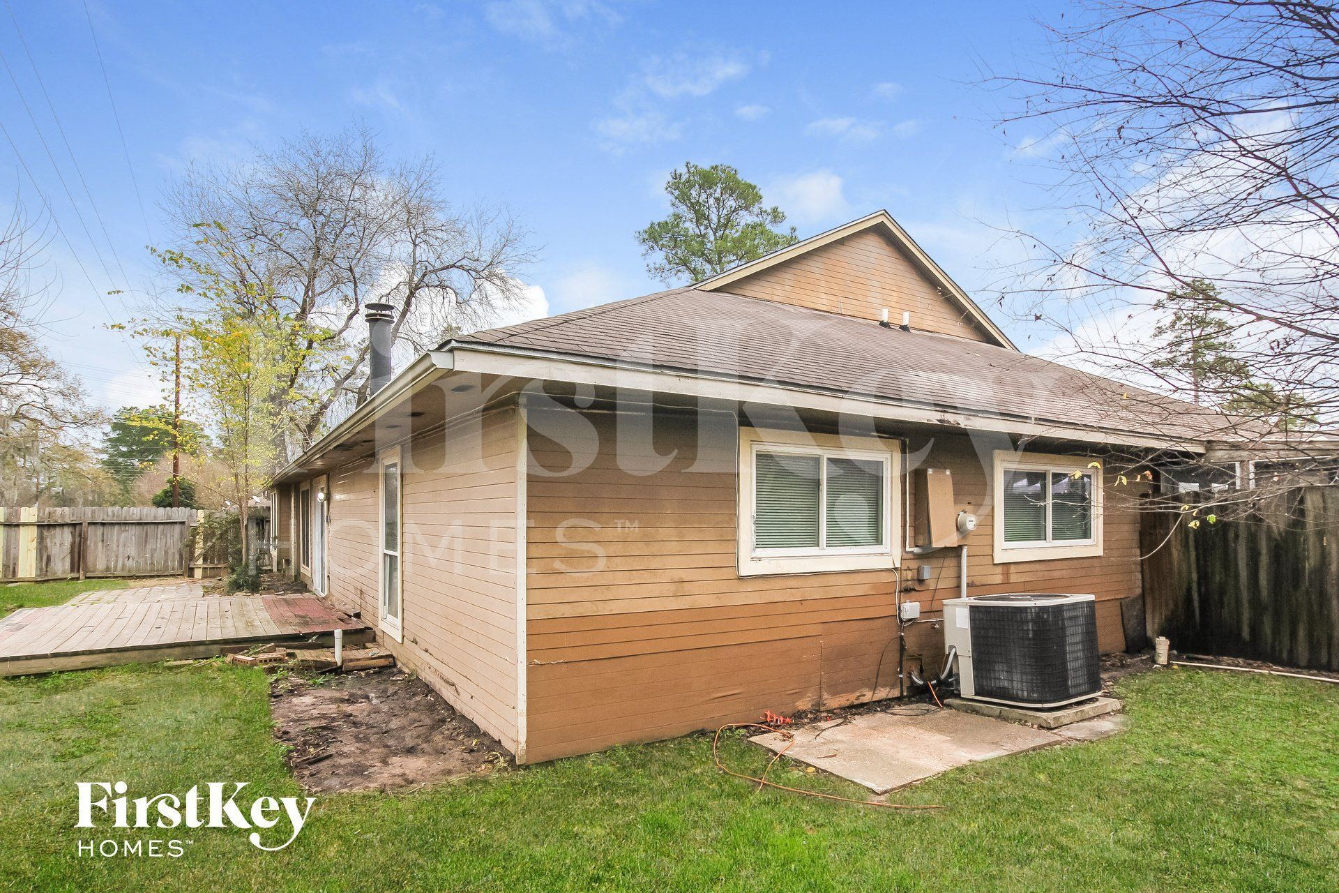 Building Photo - 22219 Diane Dr