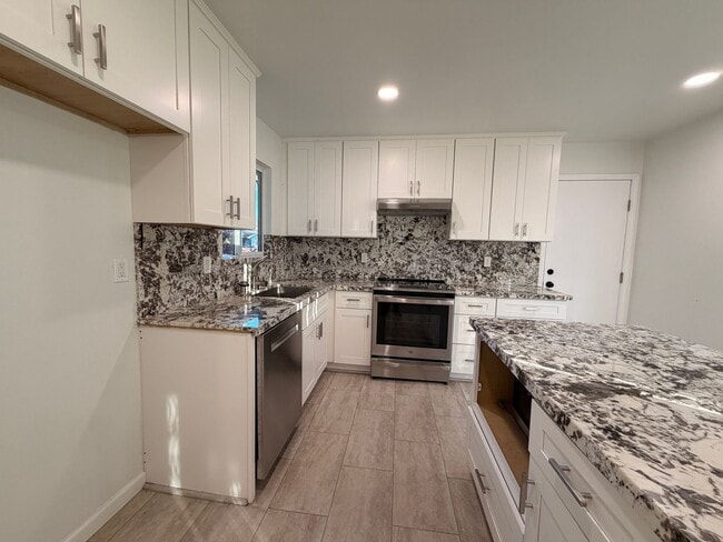 Building Photo - 5929 Mabie Ct
