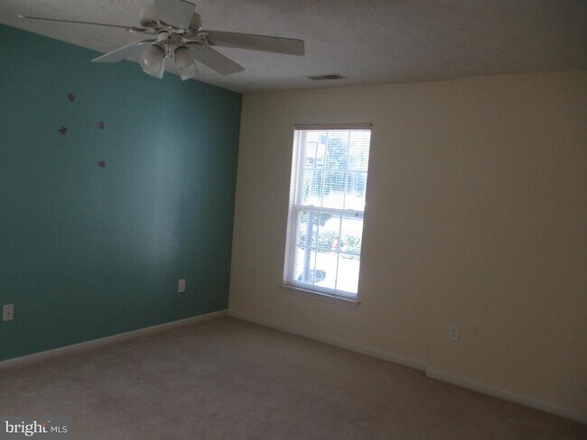 Building Photo - 3018 Hunting Ridge Dr