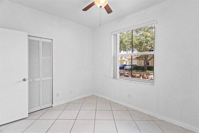 Building Photo - 15250 SW 49th Ct