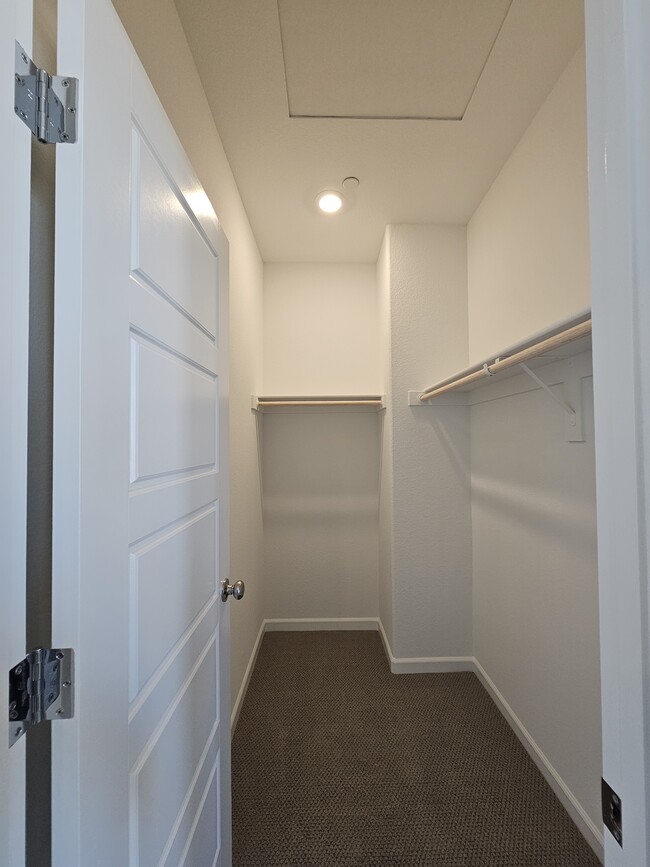 Building Photo - 7438 Chadbourne Wy