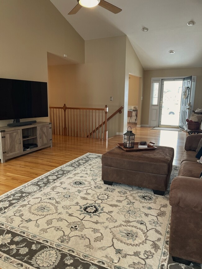 Building Photo - 16 Sea Pines Ct