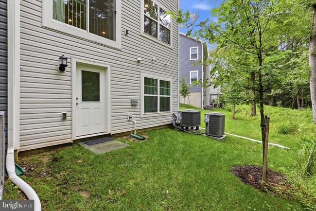 Building Photo - 6815 Winterhill Ln