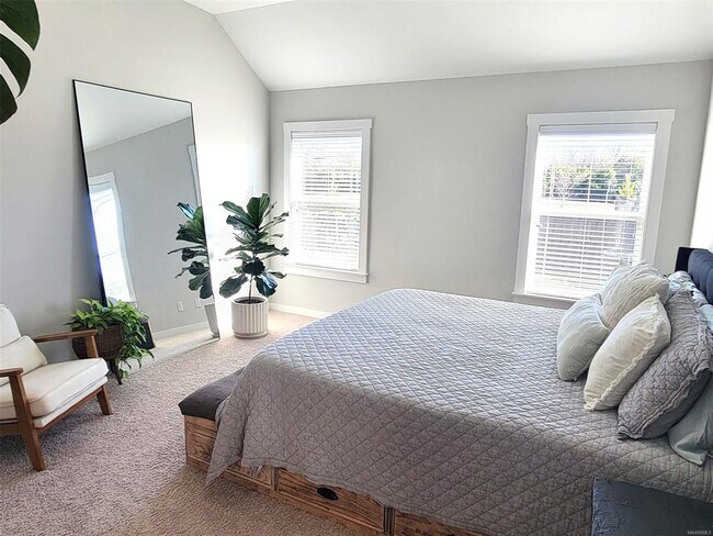 Building Photo - 821 Hedgefield Way