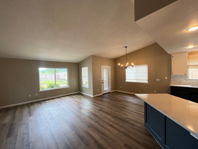 Building Photo - Country Living, in San Luis Obispo's Hidden Treasure - Santa Margarita