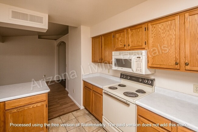 Building Photo - VALUE MEETS COMFORT!
