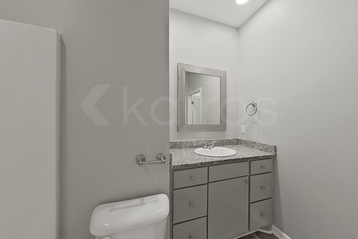 Building Photo - 1918 Perry St