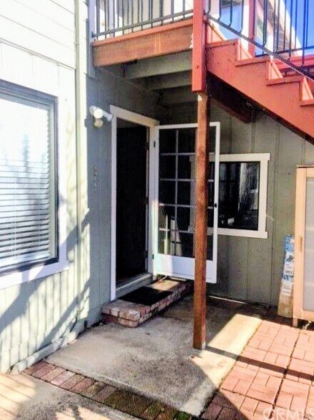 Building Photo - 18818 W Ridge View Dr