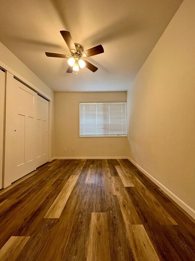 Building Photo - (WWA) 1 bedroom/1 bathroom