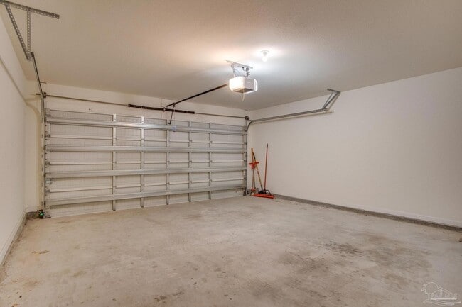Building Photo - 7809 Maxton Rd