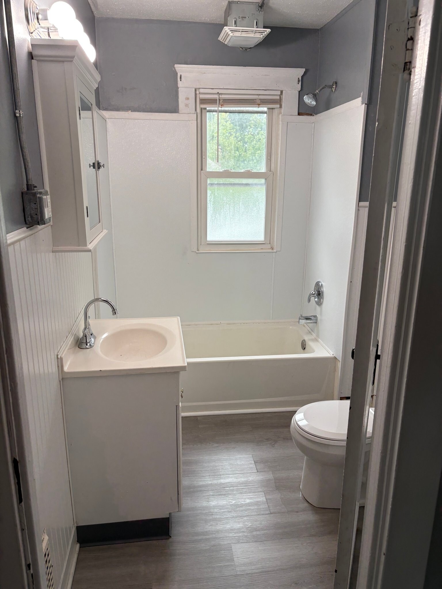 Building Photo - 128 Marseilles Ave