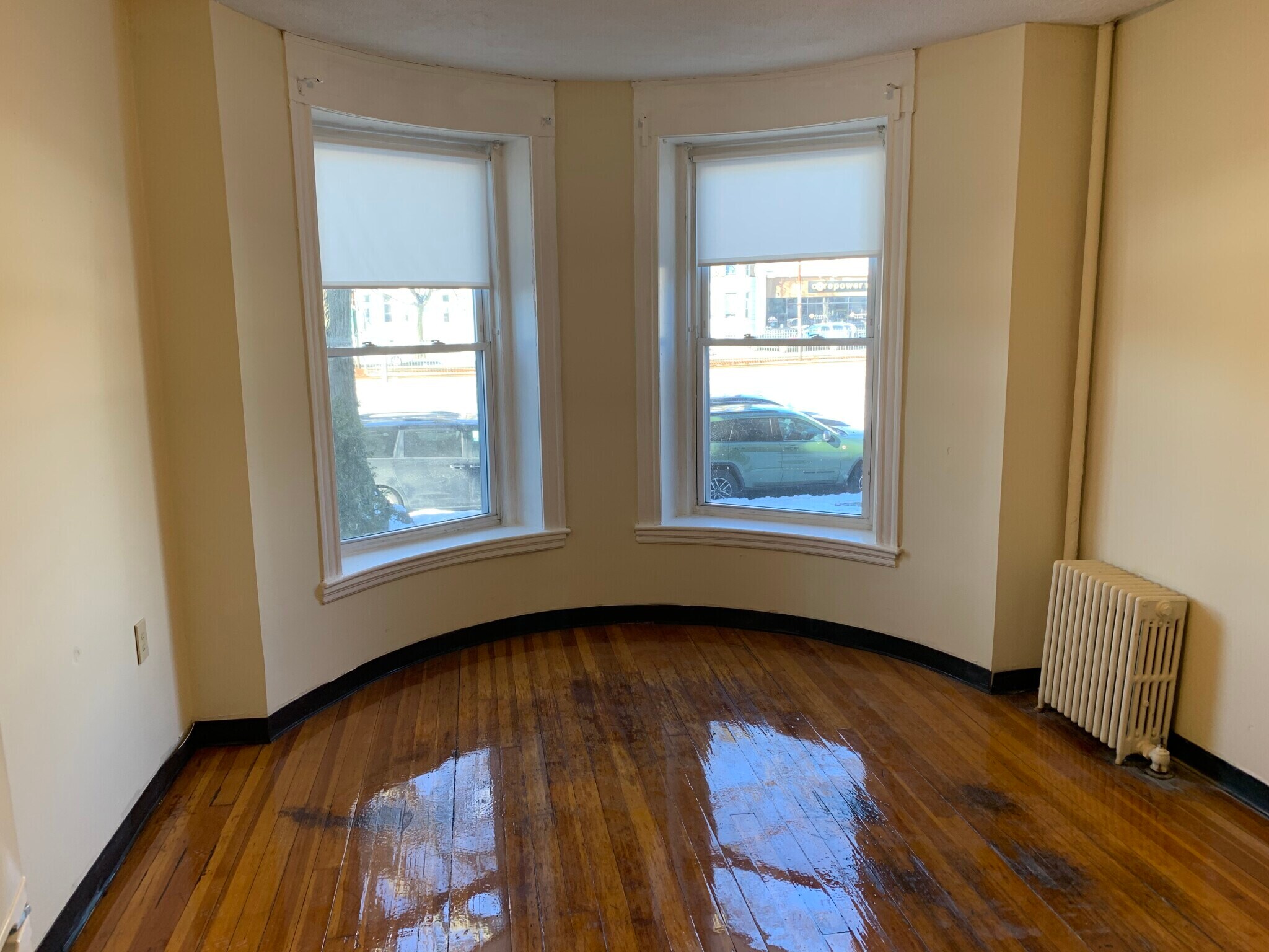 Building Photo - 1124 Commonwealth Ave