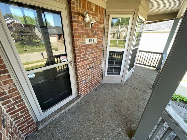 Building Photo - Nice 3 Bed 3 Bath Home For Rent!