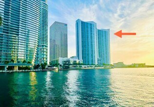 Building Photo - 335 S Biscayne Blvd