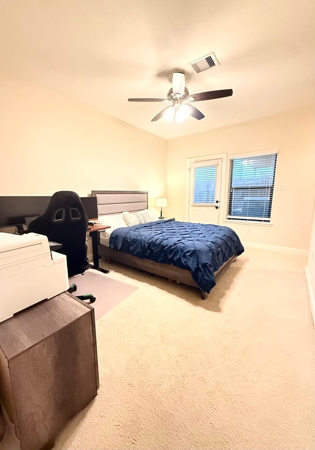 Building Photo - 5811 Maxie St