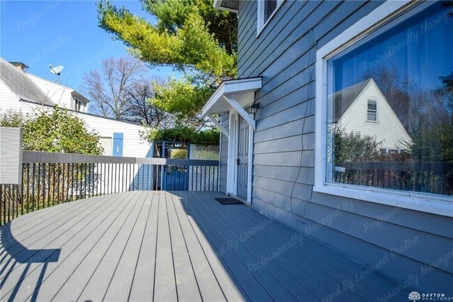 Building Photo - 2926 Robin Rd