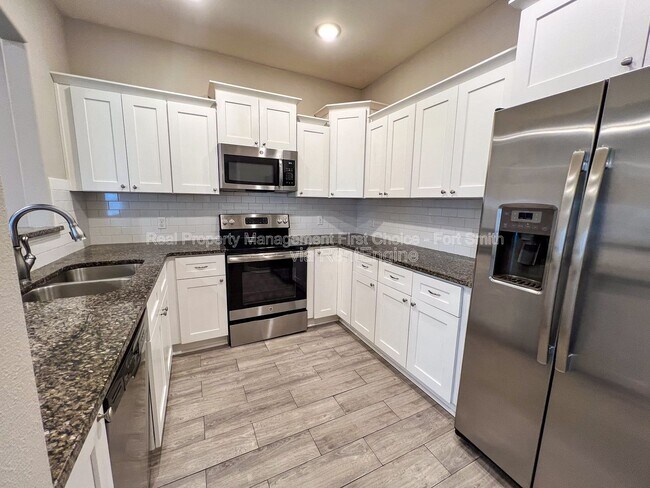 Building Photo - 6705 MARIBETTE RD