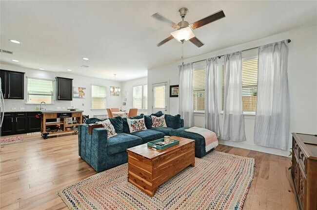 Building Photo - 2200 Capulet St
