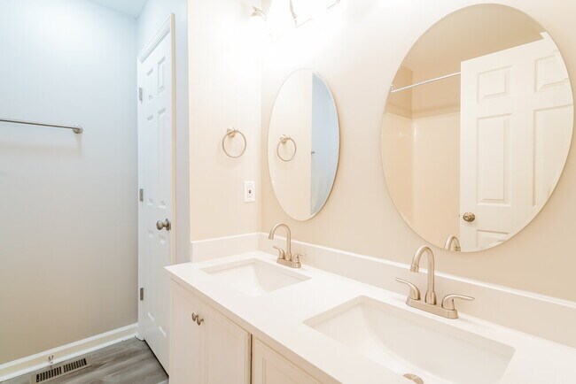 Building Photo - 104 Sumner Meadows Ct