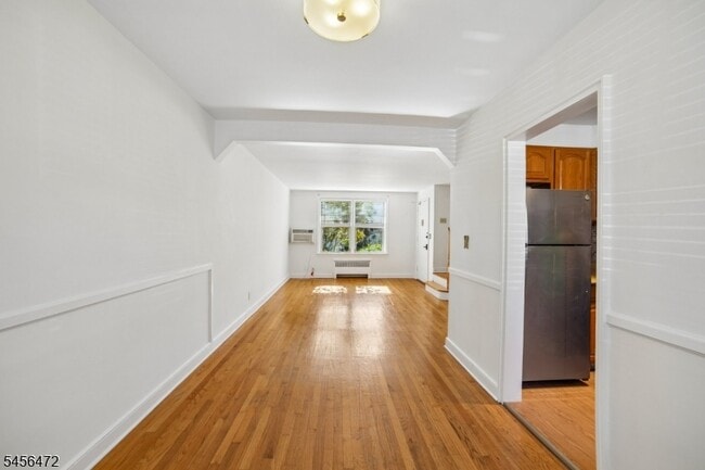 Building Photo - 176 Millburn Ave
