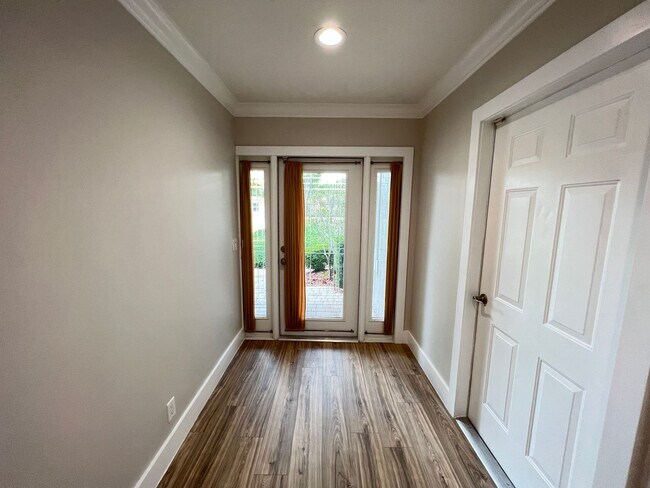 Building Photo - Beautiful 4 Bed 4.5 Bath luxury Townhouse with Elevator located by the Beach Lauderdale by the Sea