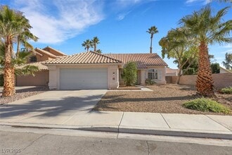 Building Photo - 234 Innsdale Ct